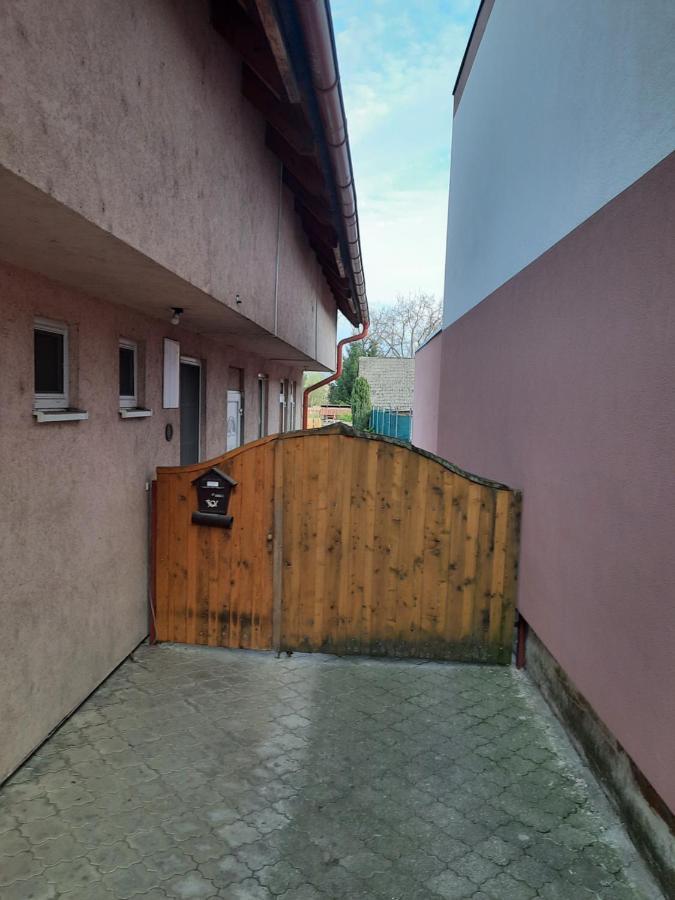 Apartman Chiarita Nemšová Kültér fotó