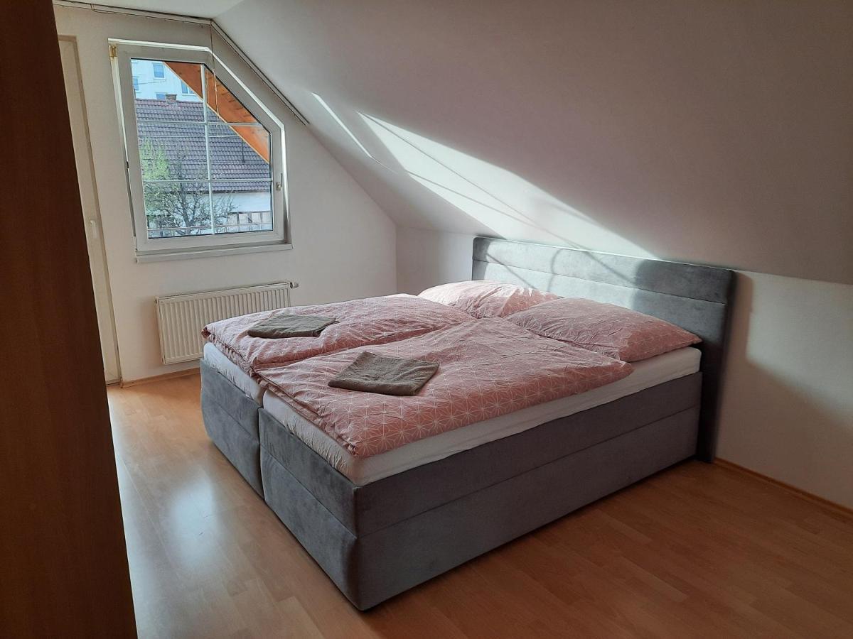 Apartman Chiarita Nemšová Kültér fotó