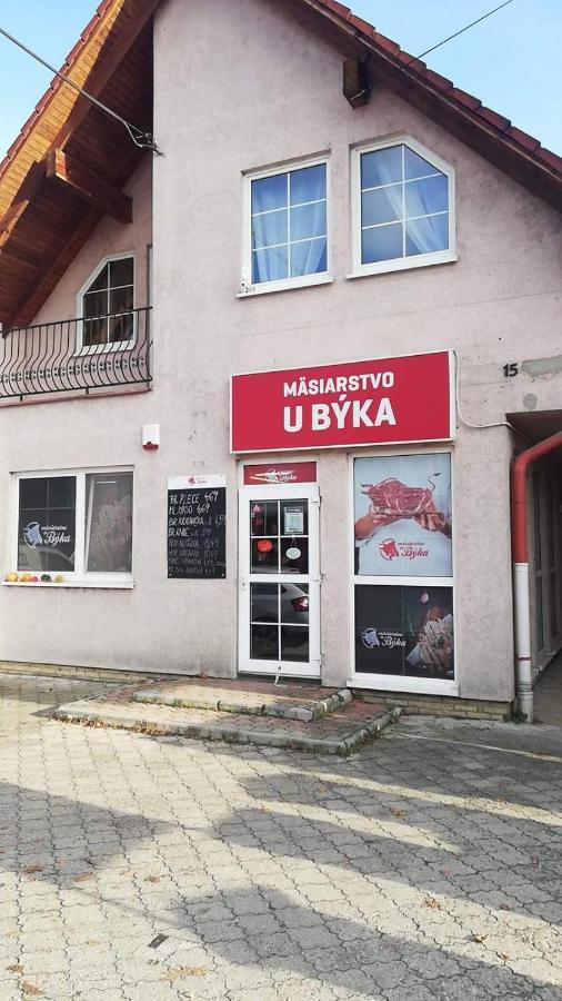 Apartman Chiarita Nemšová Kültér fotó